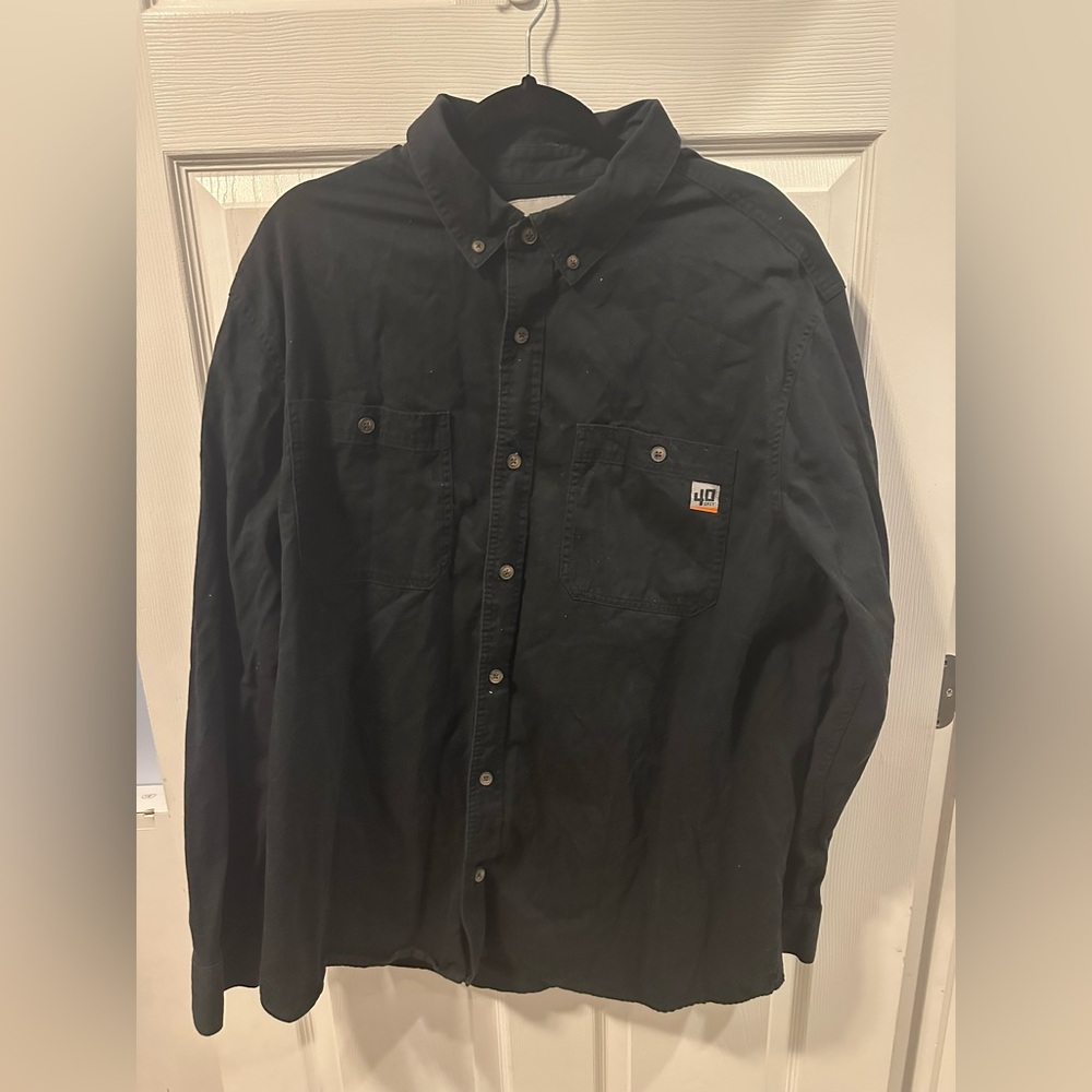 Duluth Trading Co. 40 Grit Button Down Work Shirt
Size: 2XL (Standard Fit)